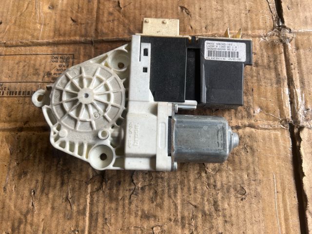 bontott CITROËN C4 Bal első Ablakemelő Motor