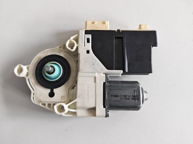 bontott CITROËN C4 Bal első Ablakemelő Motor