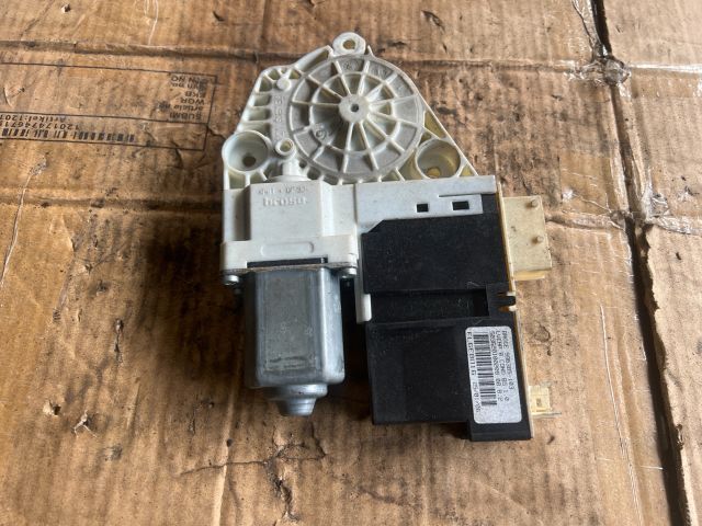 bontott CITROËN C4 Bal első Ablakemelő Motor