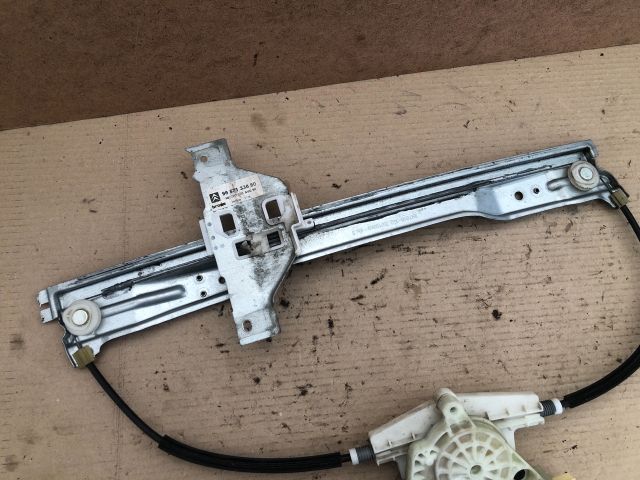 bontott CITROËN C4 Bal első Ablakemelő Szerkezet (Elektromos)