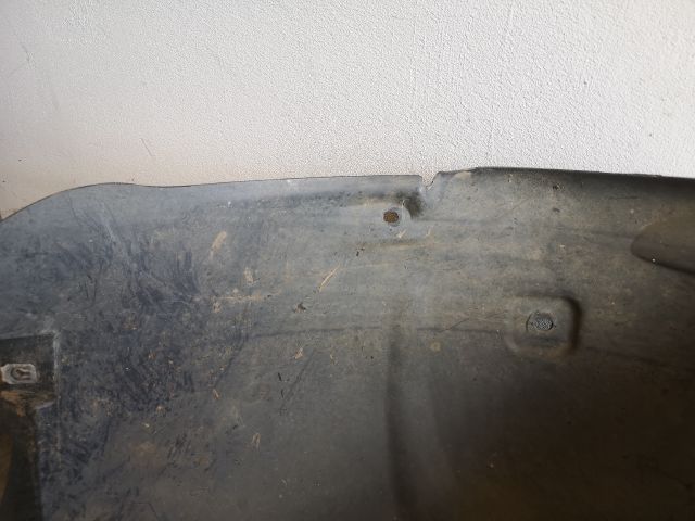 bontott CITROËN C4 Bal első Dobbetét (Kerékjárati, Műanyag)