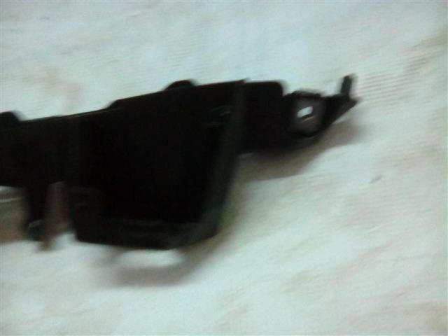 bontott CITROËN C4 Bal első Lökhárító Tartó (Műanyag)