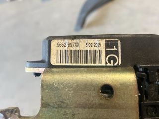 bontott CITROËN C4 Bal első Övfeszítő