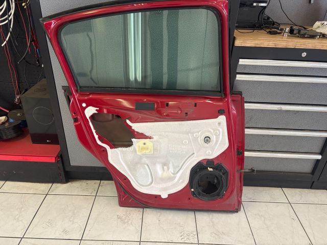 bontott CITROËN C4 Bal hátsó Ajtó (Részeivel)