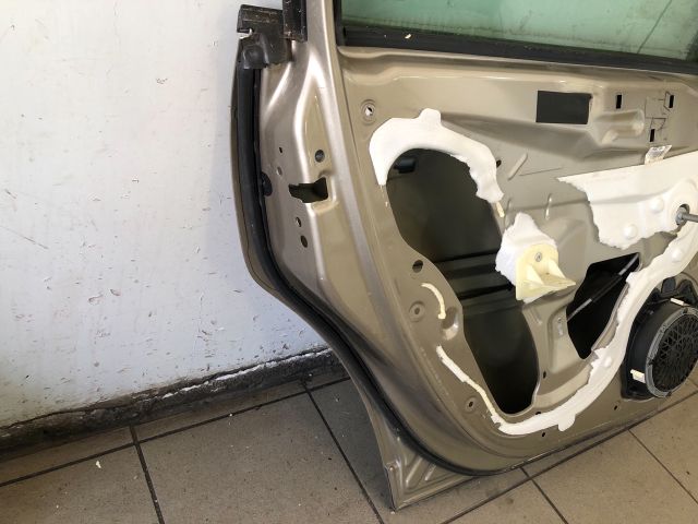 bontott CITROËN C4 Bal hátsó Ajtó (Üres lemez)