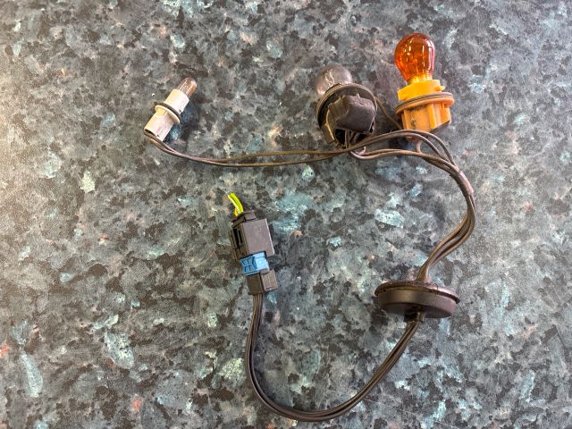 bontott CITROËN C4 Bal Hátsó Lámpa Foglalat