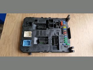 bontott CITROËN C4 Biztosítéktábla Utastér