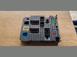 bontott CITROËN C4 Biztosítéktábla Utastér