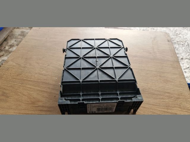 bontott CITROËN C4 Biztosítéktábla Utastér