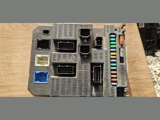 bontott CITROËN C4 Biztosítéktábla Utastér