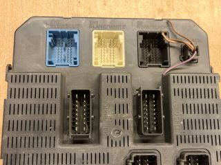 bontott CITROËN C4 Biztosítéktábla Utastér