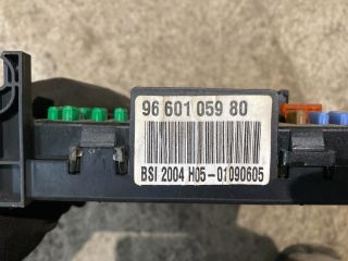 bontott CITROËN C4 Biztosítéktábla Utastér