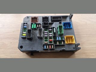 bontott CITROËN C4 Biztosítéktábla Utastér