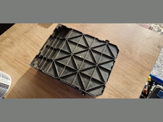 bontott CITROËN C4 Biztosítéktábla Utastér