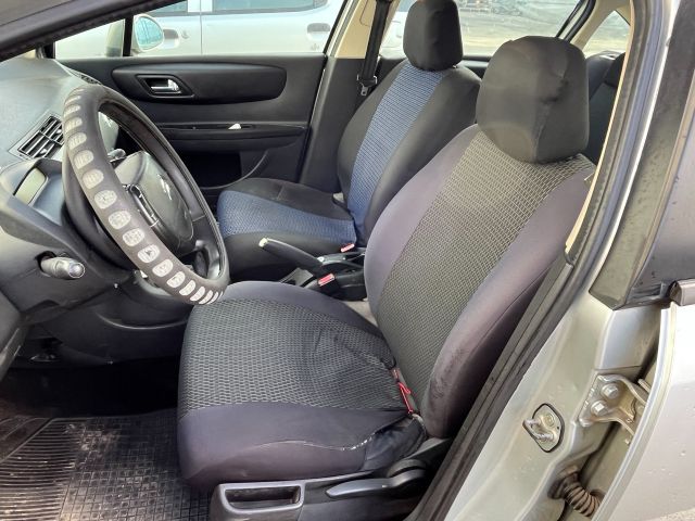 bontott CITROËN C4 Biztosítéktábla Utastér