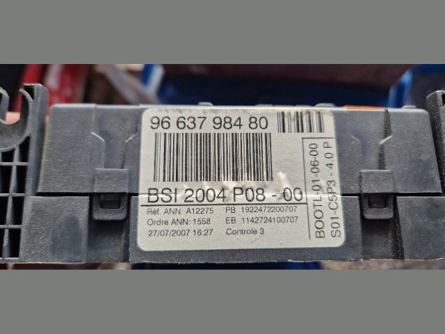 bontott CITROËN C4 Biztosítéktábla Utastér