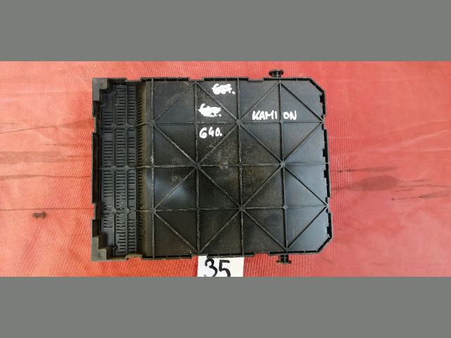 bontott CITROËN C4 Biztosítéktábla Utastér