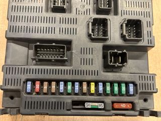 bontott CITROËN C4 Biztosítéktábla Utastér