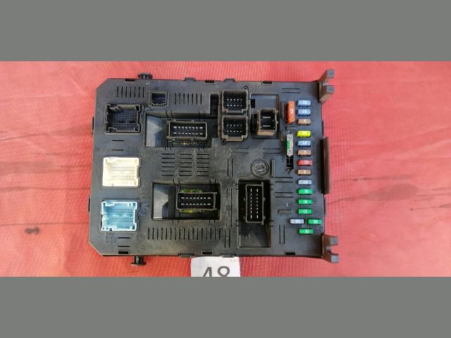 bontott CITROËN C4 Biztosítéktábla Utastér