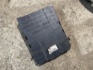 bontott CITROËN C4 Biztosítéktábla Utastér