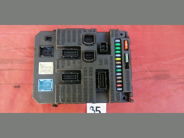 bontott CITROËN C4 Biztosítéktábla Utastér