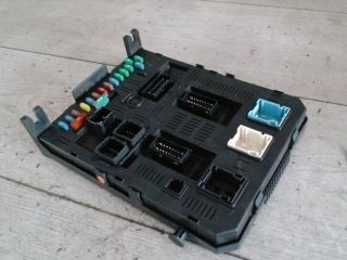 bontott CITROËN C4 Biztosítéktábla Utastér