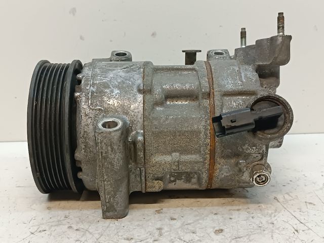 bontott CITROËN C4 CACTUS Klímakompresszor