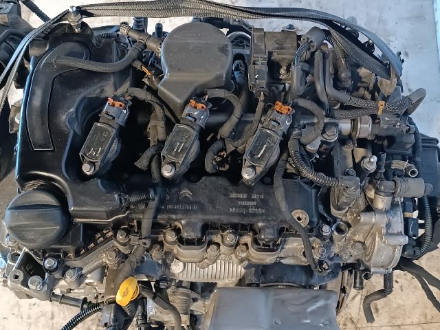 bontott CITROËN C4 CACTUS Komplett Motor (Segédberendezésekkel)
