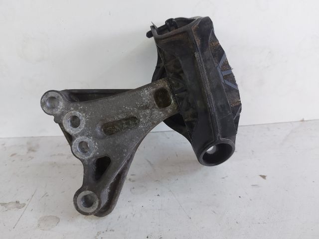 bontott CITROËN C4 CACTUS Motor Tartó Bak (Fém)