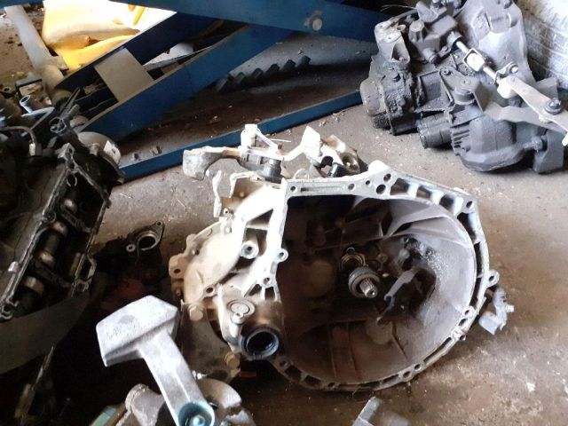 bontott CITROËN C4 CACTUS Váltó (Mechanikus)