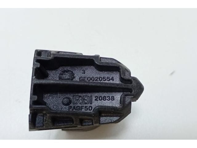 bontott CITROËN C4 CACTUS Bal első Kilincs Burkolat