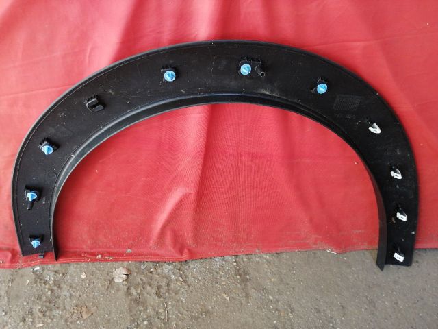 bontott CITROËN C4 CACTUS Bal első Sárvédő Díszléc