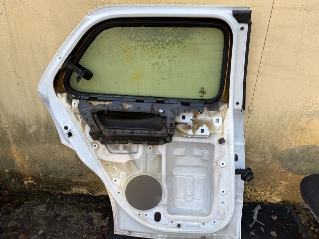 bontott CITROËN C4 CACTUS Bal hátsó Ajtó (Részeivel)