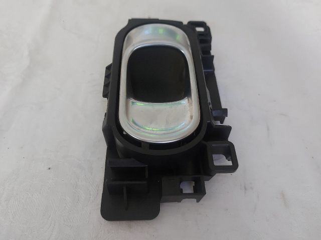 bontott CITROËN C4 CACTUS Bal hátsó Belső Kilincs