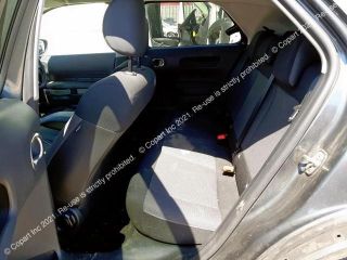 bontott CITROËN C4 CACTUS Bal hátsó Gumikéder