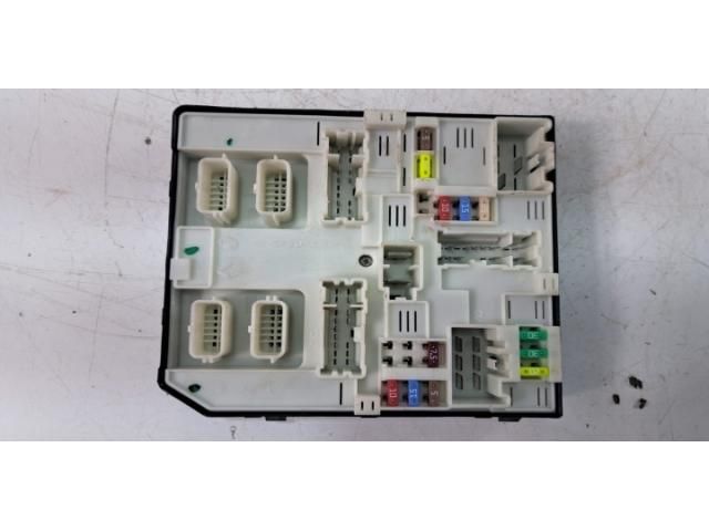 bontott CITROËN C4 CACTUS Biztosítéktábla Utastér