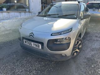 bontott CITROËN C4 CACTUS Első Lökhárító (Üresen)