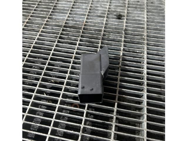 bontott CITROËN C4 CACTUS Izzító Relé