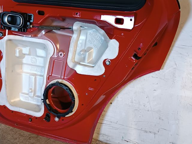 bontott CITROËN C4 CACTUS Jobb hátsó Ajtó (Részeivel)