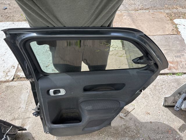 bontott CITROËN C4 CACTUS Jobb hátsó Ajtó (Részeivel)