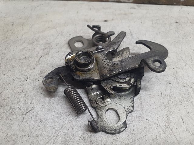 bontott CITROËN C4 CACTUS Motorháztető Zárszerkezet