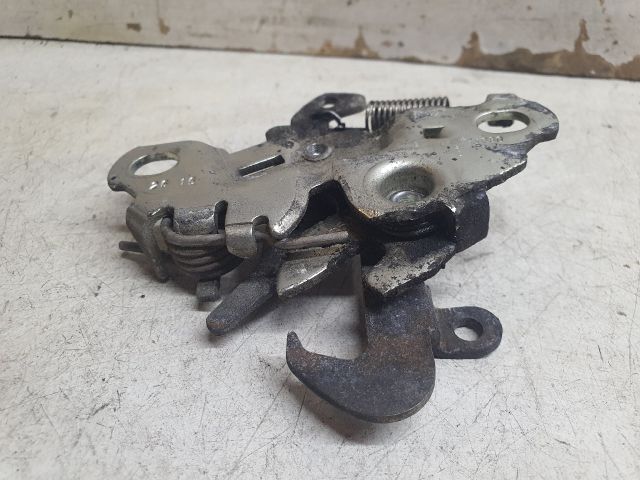 bontott CITROËN C4 CACTUS Motorháztető Zárszerkezet