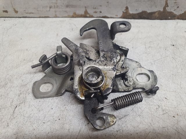 bontott CITROËN C4 CACTUS Motorháztető Zárszerkezet