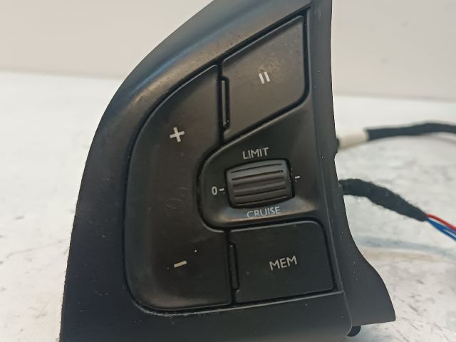 bontott CITROËN C4 CACTUS Multikormány Kapcsoló Pár