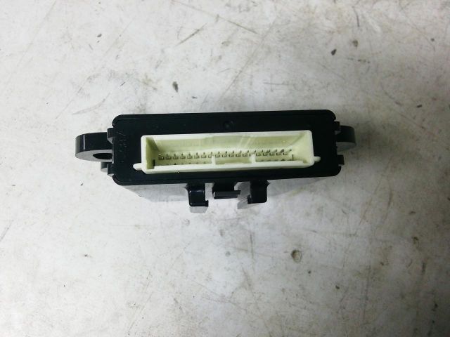 bontott CITROËN C4 Elektronika (Magában)