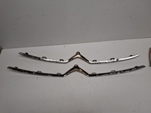 bontott CITROËN C4 Első Lökhárító Díszléc