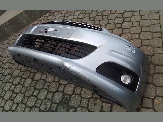 bontott CITROËN C4 Első Lökhárító (Részeivel)