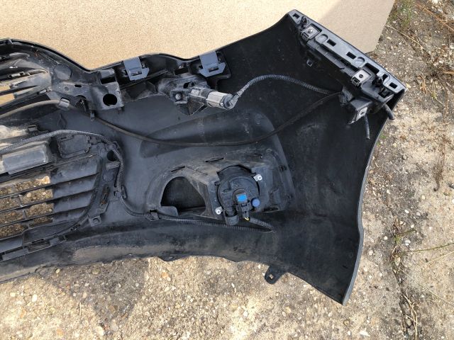 bontott CITROËN C4 Első Lökhárító (Részeivel)