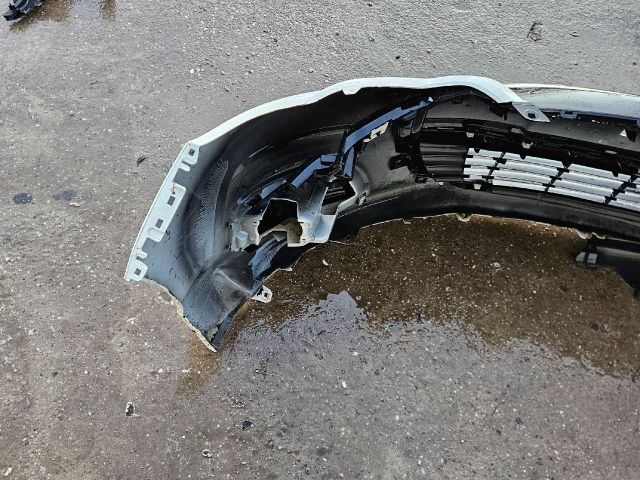 bontott CITROËN C4 Első Lökhárító (Részeivel)