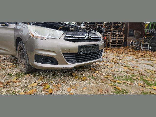 bontott CITROËN C4 Első Lökhárító (Részeivel)